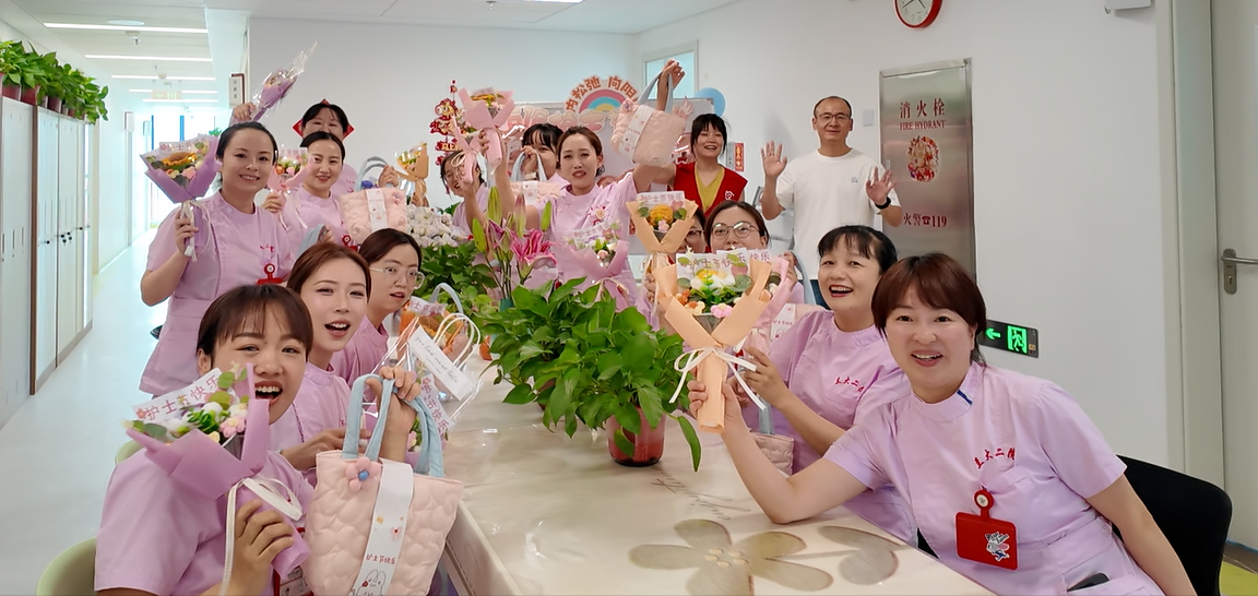 5·12致敬白衣天使｜童心传温暖，感恩护安康