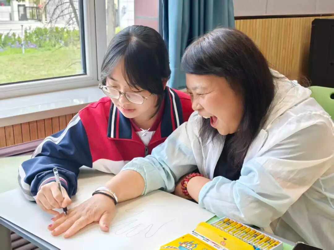 知更鸟公益丨榆中县及皋兰县家庭成长与学生关怀系列活动圆满开展